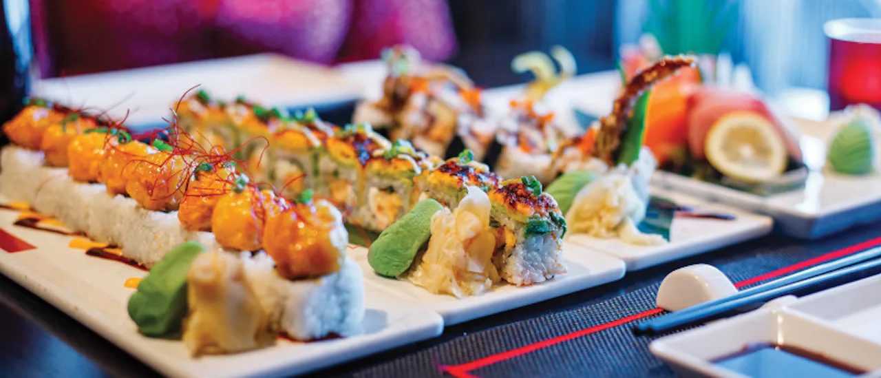 Izumi biedt een exotische Aziatische eetervaring met heerlijke sushibroodjes, verse sashimi en nigiri.