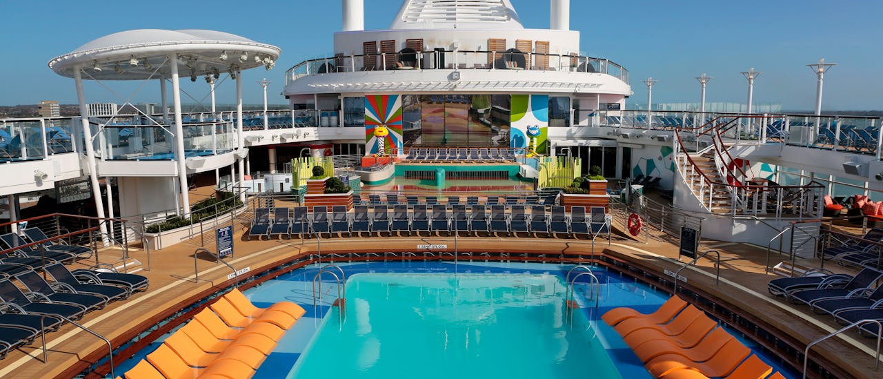 Welkom op het pooldeck.